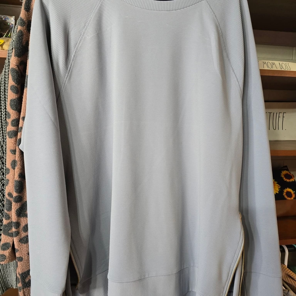 Avia Women's Light Gray Sweatshirt